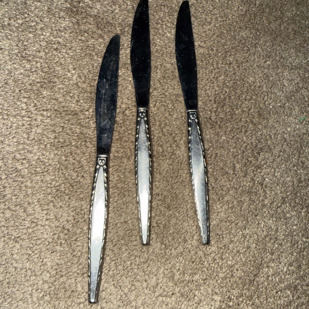Vintage Venetia dinner Knives Oneida‎ 3 stainless